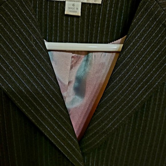 Dress Barn Pinstripe Blazer Size 6 - Picture 3 of 10